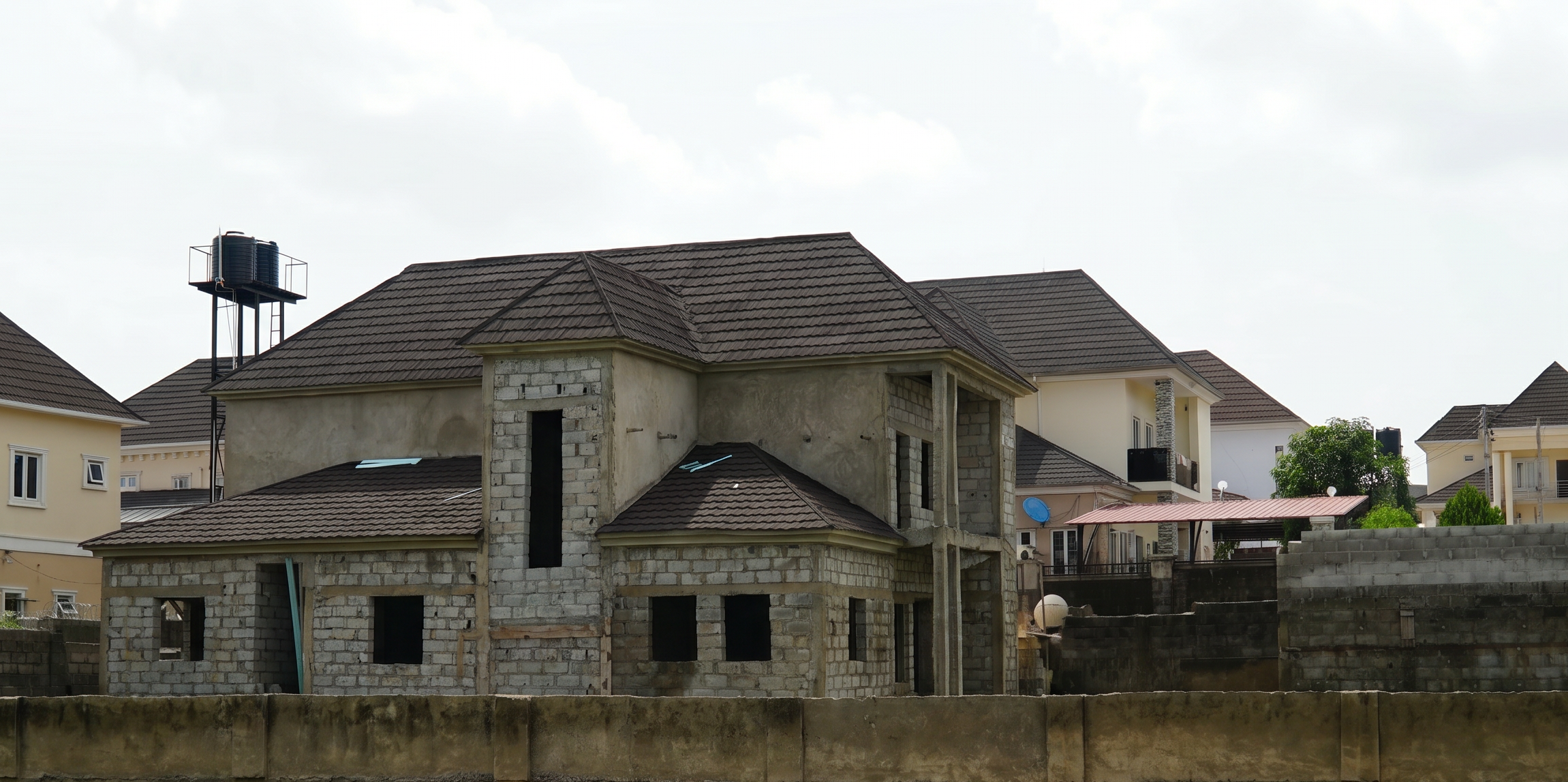 Cleaned v4 5 BEDROOM HOUSE CARCASS & BQ 1000SQM RIVER PARK